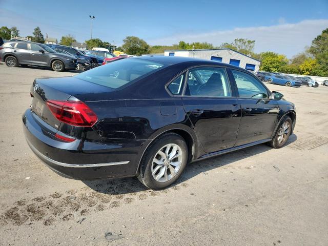 1VWAA7A39JC008372 - 2018 VOLKSWAGEN PASSAT S BLACK photo 3