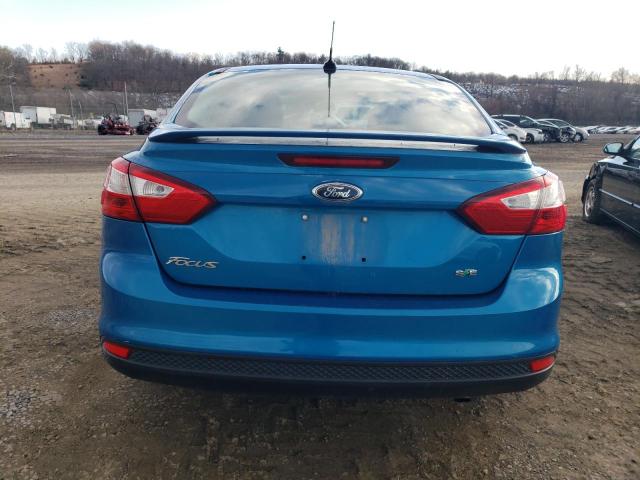 1FAHP3F2XCL253909 - 2012 FORD FOCUS SE BLUE photo 6