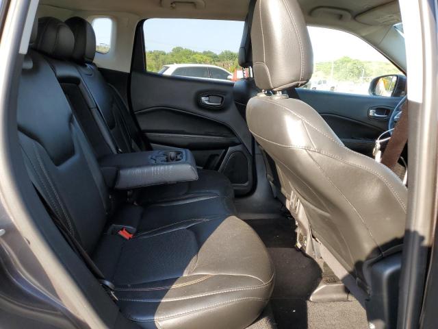 3C4NJDCBXJT400692 - 2018 JEEP COMPASS LIMITED Gris photo 11