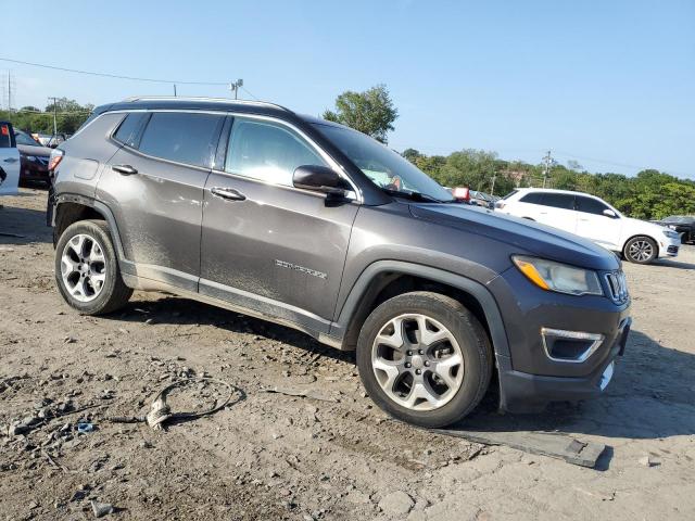 3C4NJDCBXJT400692 - 2018 JEEP COMPASS LIMITED Gris photo 4