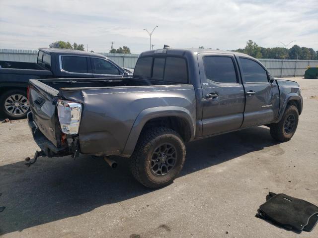 5TFCZ5AN1HX121679 - 2017 TOYOTA TACOMA DOUBLE CAB GRAY photo 3