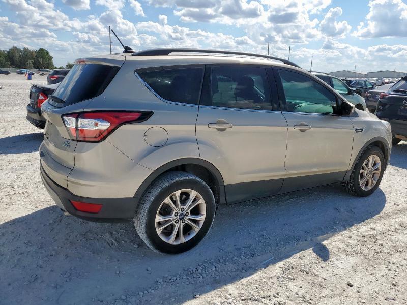 1FMCU9HD0JUA99342 - 2018 FORD ESCAPE SEL ბეჟი ფოტო 3