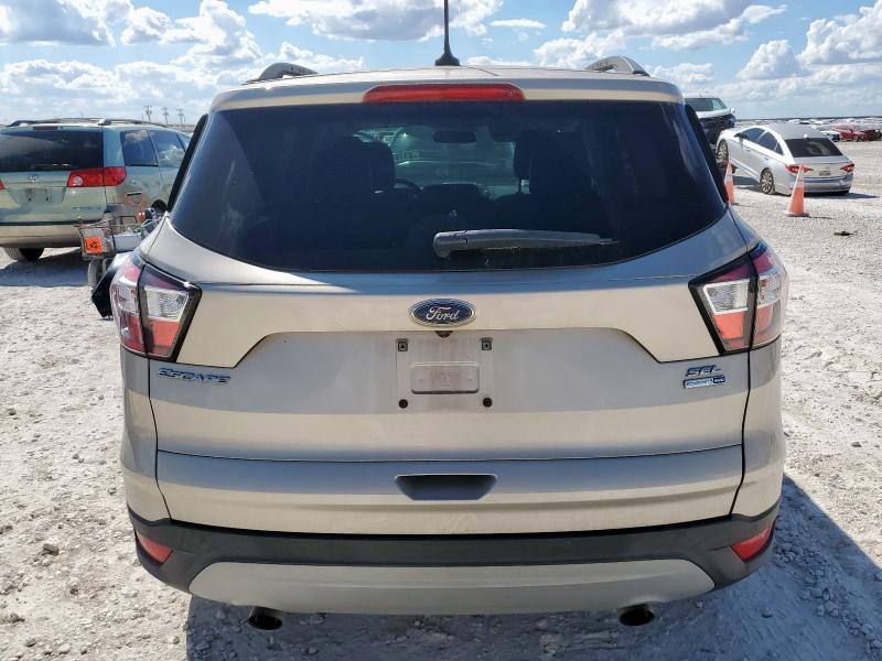 1FMCU9HD0JUA99342 - 2018 FORD ESCAPE SEL ბეჟი ფოტო 6