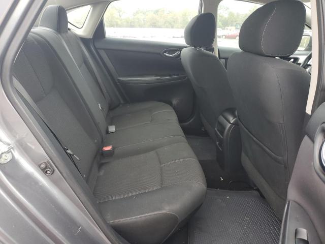 3N1AB7AP2JY236887 - 2018 NISSAN SENTRA S ნაცრისფერი ფოტო 10