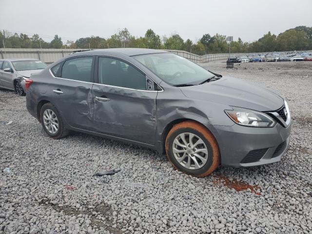 3N1AB7AP2JY236887 - 2018 NISSAN SENTRA S ნაცრისფერი ფოტო 4