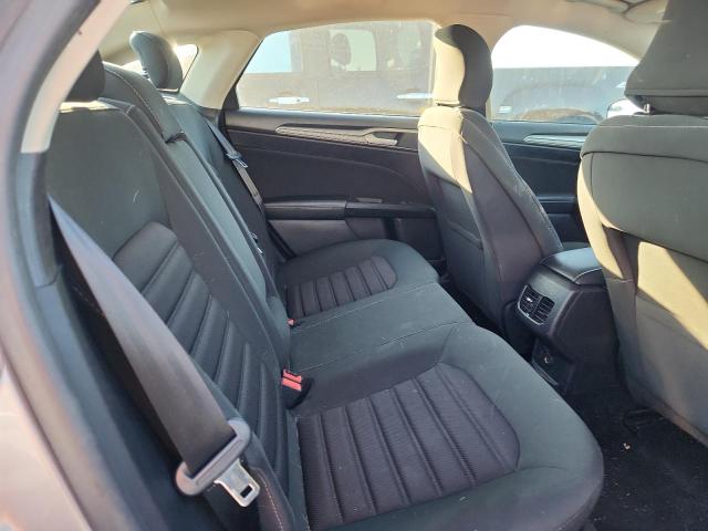 3FA6P0H76JR183984 - 2018 FORD FUSION SE 银色 照片 10