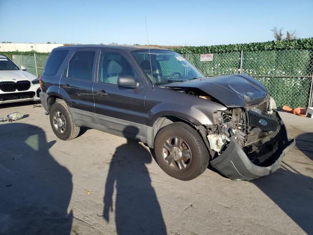 1FMYU02Z55KE24378 - 2005 FORD ESCAPE XLS GRAY photo 4