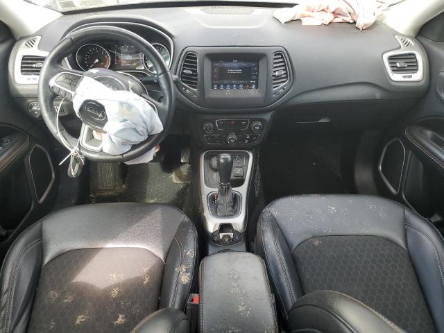 3C4NJDBB7KT661104 - 2019 JEEP COMPASS LATITUDE أبيض صورة 8