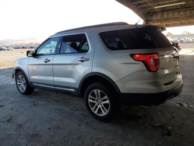 1FM5K8D84JGA69230 - 2018 FORD EXPLORER XLT Արծաթագույն լուսանկար 2