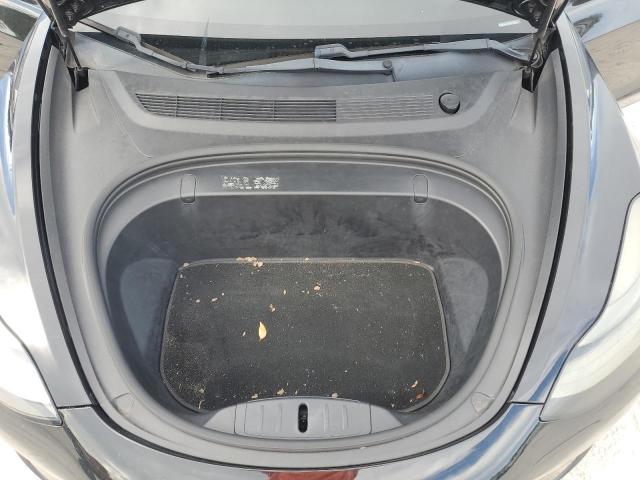 5YJ3E1EB5JF184823 - 2018 TESLA MODEL 3 Schwarz Foto 11