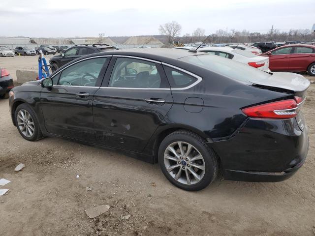 3FA6P0HD5HR195012 - 2017 FORD FUSION SE BLACK photo 2