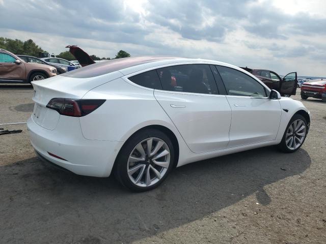 5YJ3E1EA8JF032994 - 2018 TESLA MODEL 3 白色 照片 3