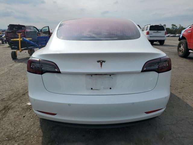 5YJ3E1EA8JF032994 - 2018 TESLA MODEL 3 白色 照片 6