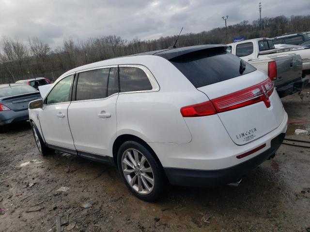 2LMHJ5AT9BBJ50048 - 2011 LINCOLN MKT WHITE photo 2