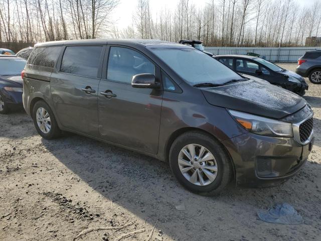 KNDMB5C1XH6220090 - 2017 KIA SEDONA LX GRAY photo 4