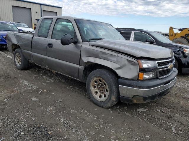 1GCEC19Z07Z105308 - 2007 CHEVROLET SILVERADO C1500 CLASSIC GRAY photo 4