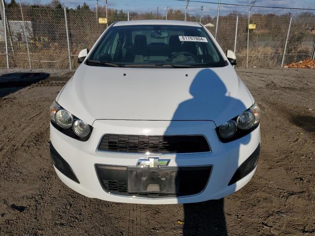 1G1JA5SG6F4121117 - 2015 CHEVROLET SONIC LS WHITE photo 5