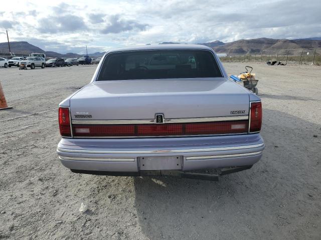1LNLM81W7RY639957 - 1994 LINCOLN TOWN CAR EXECUTIVE SILVER photo 6
