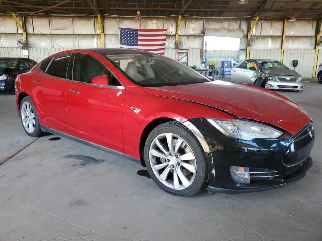 5YJSA1CP7DFP27034 - 2013 TESLA MODEL S Червоний фото 4