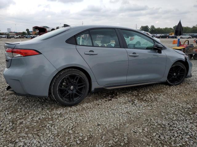 5YFS4MCE5NP135953 - 2022 TOYOTA COROLLA SE ნაცრისფერი ფოტო 3