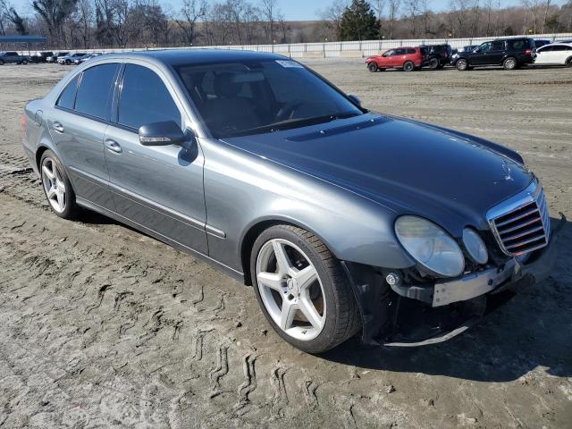 WDBUF56X59B376453 - 2009 MERCEDES-BENZ E 350 GRAY photo 4