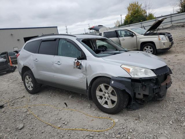 1GNLVFED9AJ264544 - 2010 CHEVROLET TRAVERSE LT SILVER photo 4