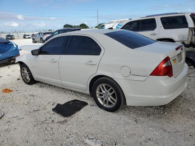 3FAHP0GA7BR239745 - 2011 FORD FUSION S WHITE photo 2