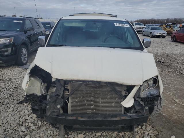 2C4RC1CG4DR735055 - 2013 CHRYSLER TOWN & COU TOURING L WHITE photo 5