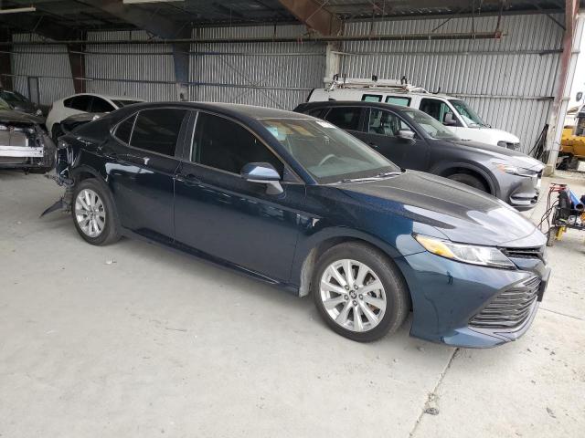 4T1B11HK7JU612123 - 2018 TOYOTA CAMRY L BLUE photo 4