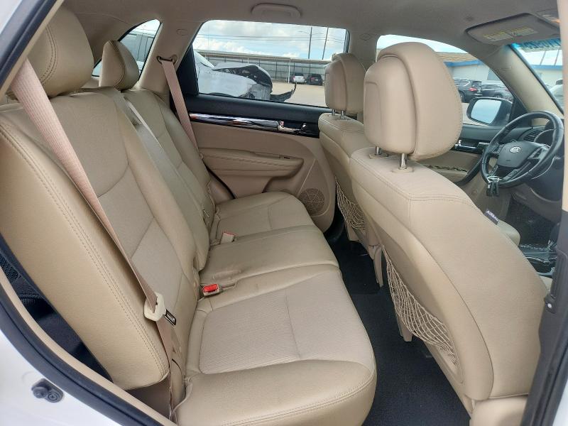 5XYKUCA16BG138855 - 2011 KIA SORENTO EX Ақ фото 11