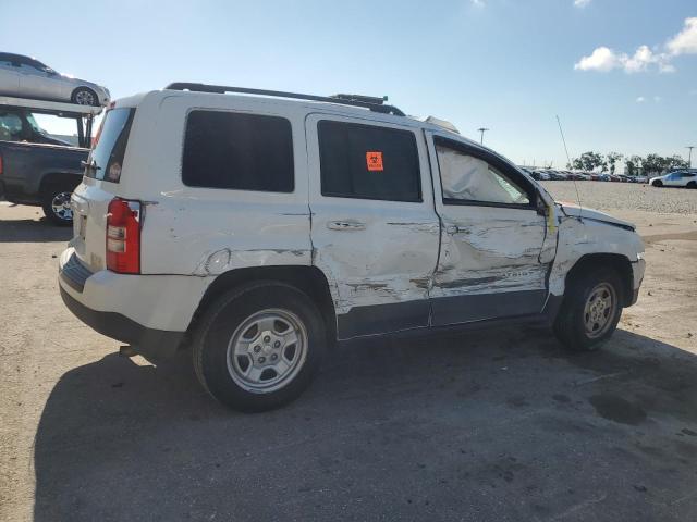 1C4NJPBBXED894230 - 2014 JEEP PATRIOT SPORT 白色 照片 3