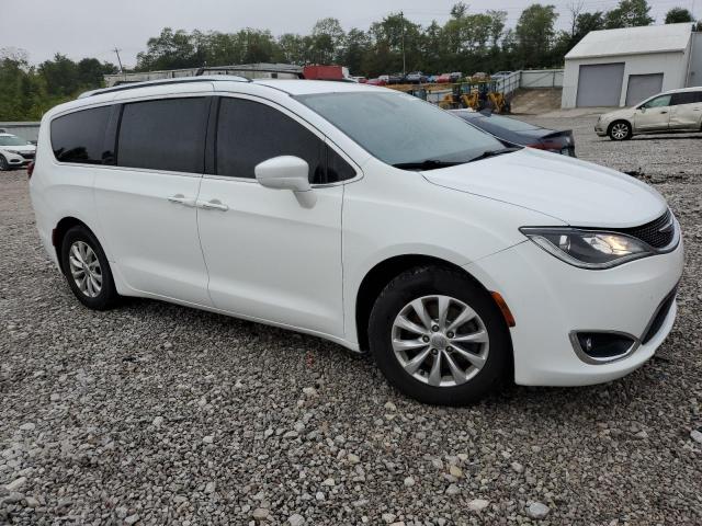 2C4RC1BG5JR246225 - 2018 CHRYSLER PACIFICA TOURING L WHITE photo 4