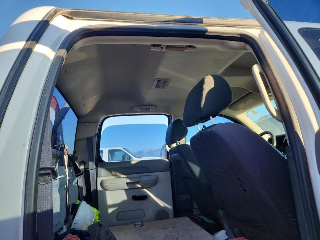 1GC1KVC81BF209289 - 2011 CHEVROLET SILVERADO K2500 HEAVY DUTY WHITE photo 10