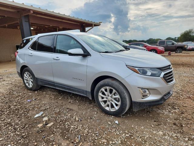 2GNAXJEV8J6206676 - 2018 CHEVROLET EQUINOX LT Silber Foto 4