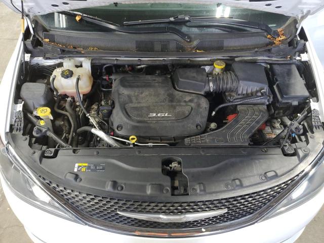 2C4RC1BG2JR112210 - 2018 CHRYSLER PACIFICA TOURING L WHITE photo 12