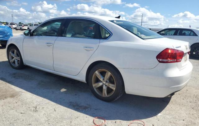 1VWBH7A35CC048175 - 2012 VOLKSWAGEN PASSAT SE Білий фото 2