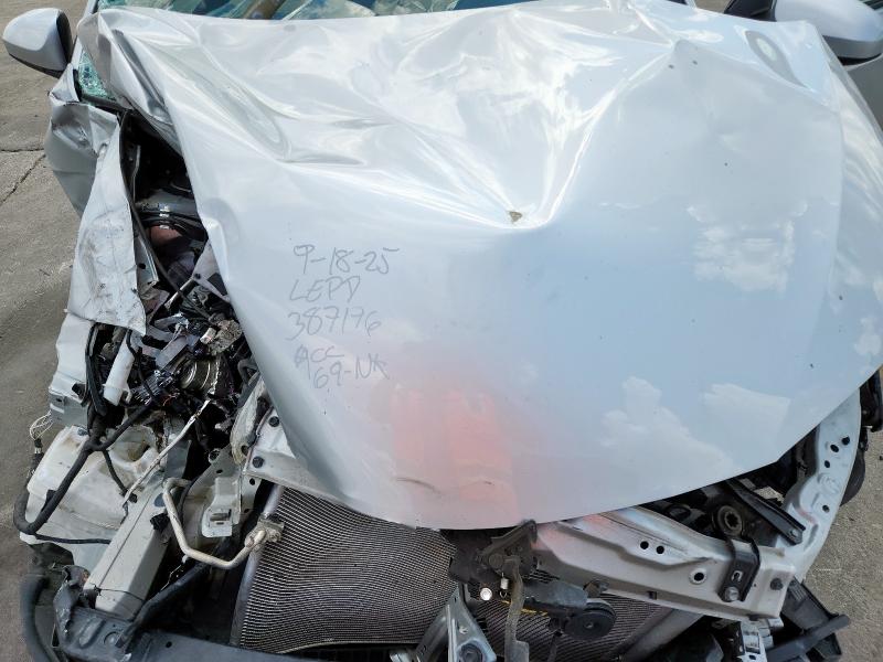 5YFBURHE3KP861795 - 2019 TOYOTA COROLLA L SILVER photo 11