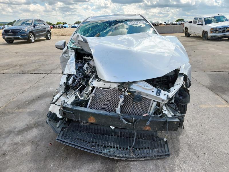 5YFBURHE3KP861795 - 2019 TOYOTA COROLLA L SILVER photo 5