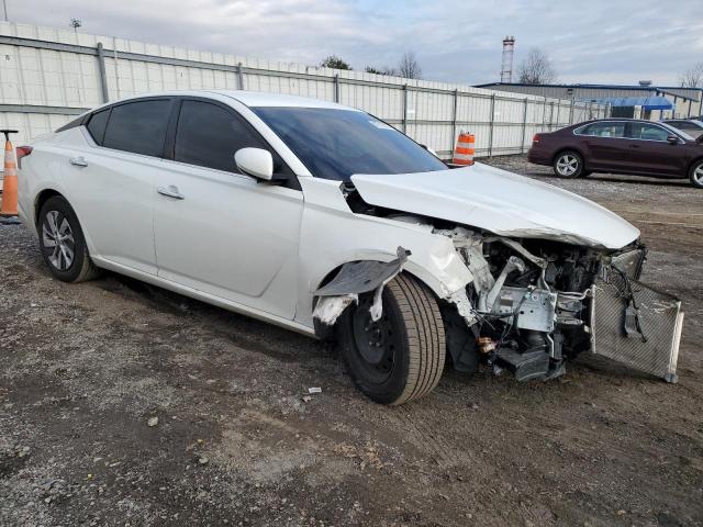 1N4BL4BV7LC247976 - 2020 NISSAN ALTIMA S WHITE photo 4