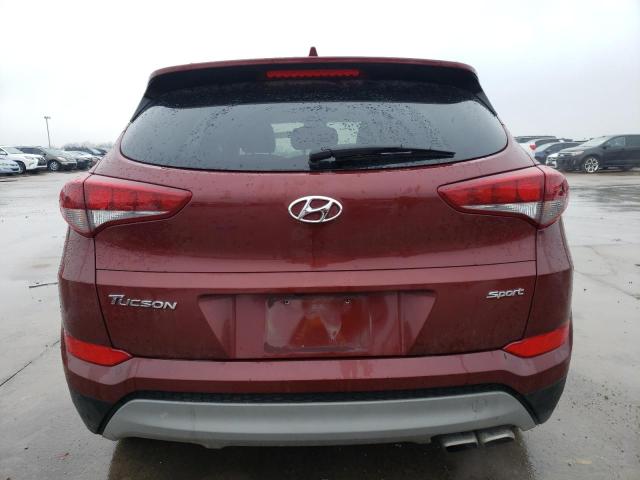 KM8J33AL2JU800021 - 2018 HYUNDAI TUCSON SPORT RED photo 6