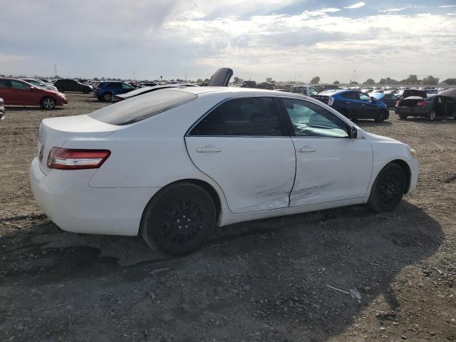 4T1BF3EK9AU576842 - 2010 TOYOTA CAMRY BASE WHITE photo 3