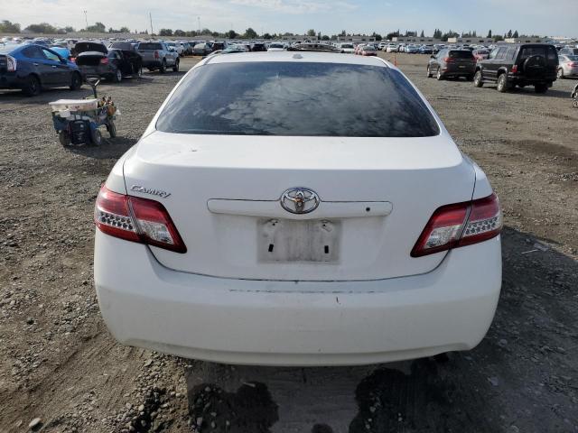 4T1BF3EK9AU576842 - 2010 TOYOTA CAMRY BASE WHITE photo 6