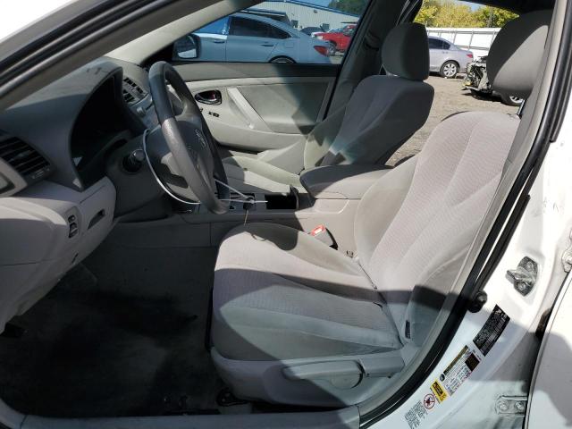 4T1BF3EK9AU576842 - 2010 TOYOTA CAMRY BASE WHITE photo 7
