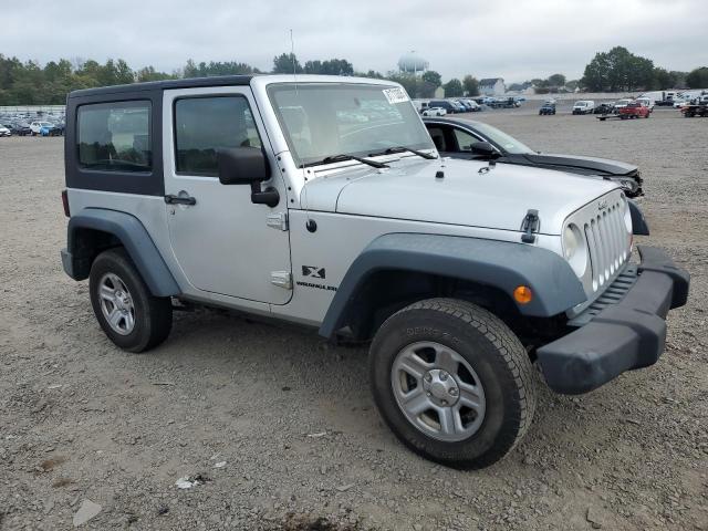 1J4FA24119L771367 - 2009 JEEP WRANGLER X SILVER photo 4