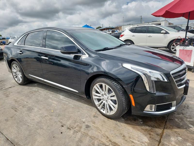 2G61M5S37J9117291 - 2018 CADILLAC XT5 LUXURY შავი ფოტო 4