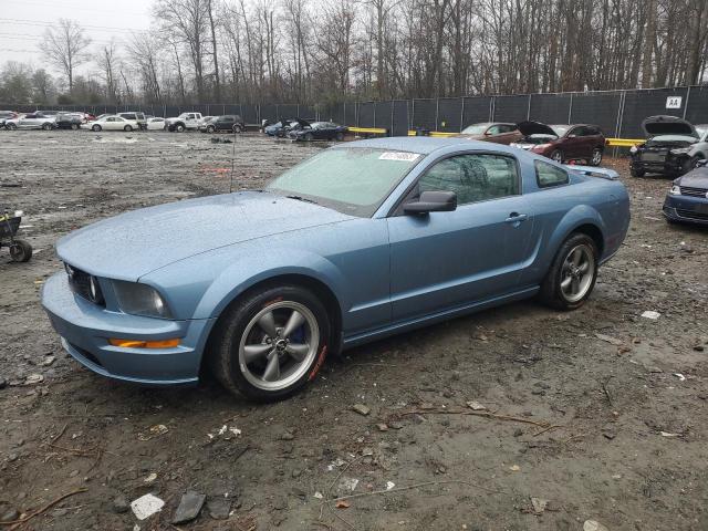 1ZVHT80N455227106 - 2005 FORD MUSTANG BLUE photo 1