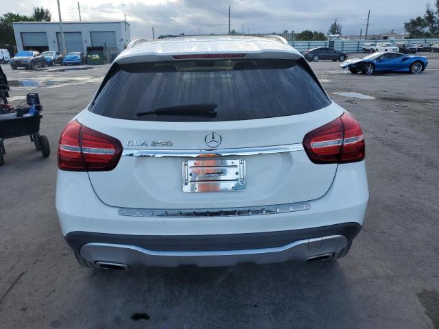 WDCTG4EBXKU020899 - 2019 MERCEDES-BENZ GLA 250 Blanco foto 6