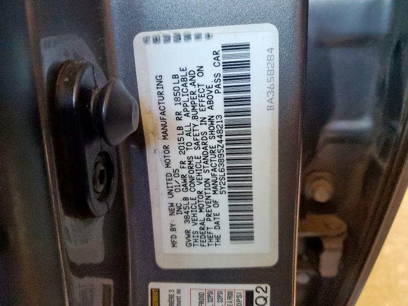 5Y2SL63895Z448213 - 2005 PONTIAC VIBE GRAY photo 13