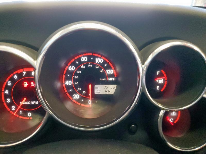 5Y2SL63895Z448213 - 2005 PONTIAC VIBE GRAY photo 9