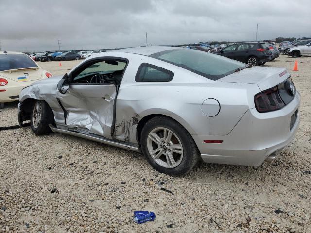 1ZVBP8AM4E5237909 - 2014 FORD MUSTANG SILVER photo 2